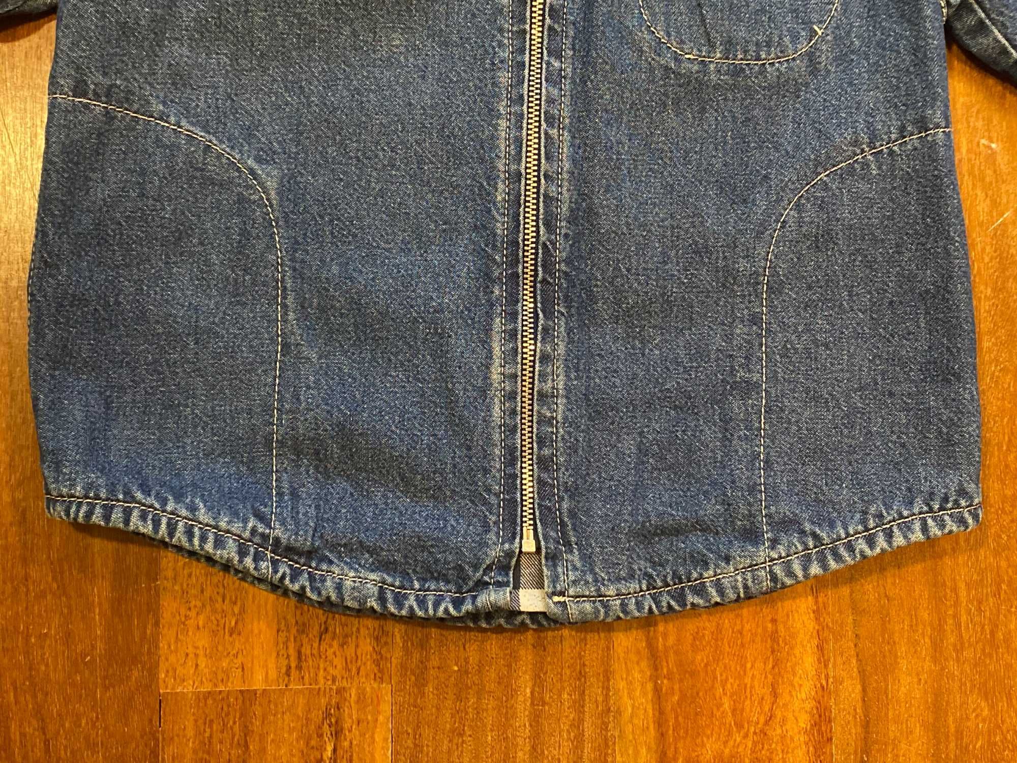 Kurtka bluza jeansowa dziecięca rozmiar 104/110 na suwak