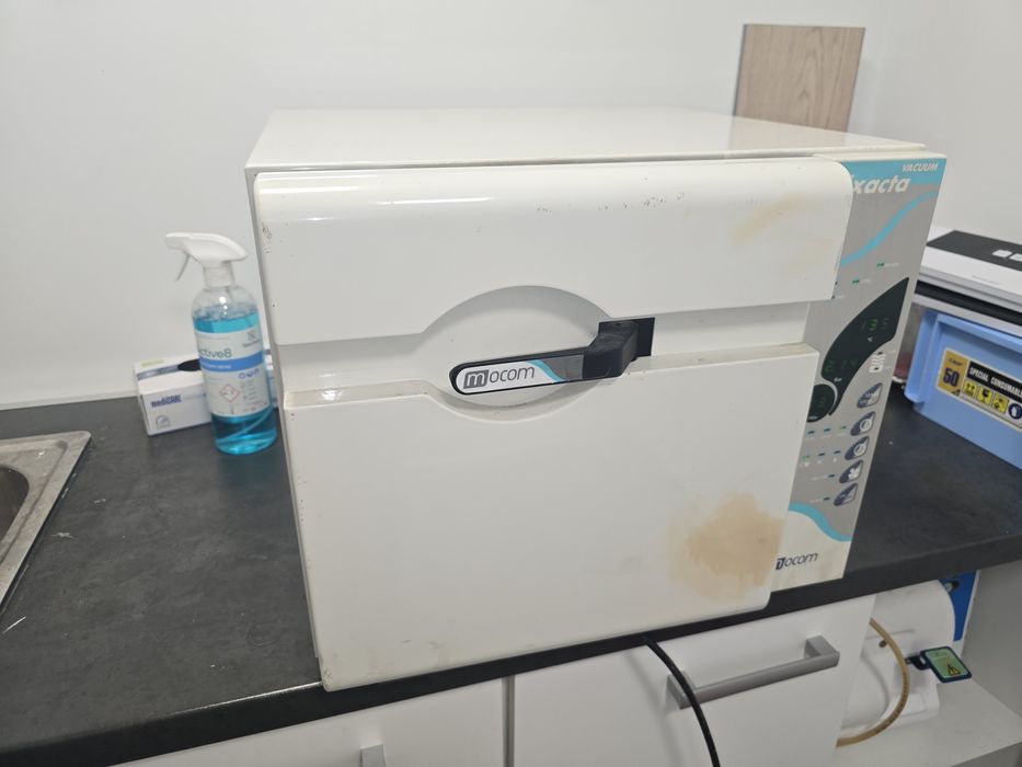 Sterylizator autoklaw MOCOM Vacuum Exacta. Faktura Vat