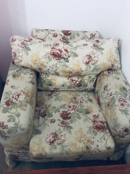 Fotel w kwiaty ecre