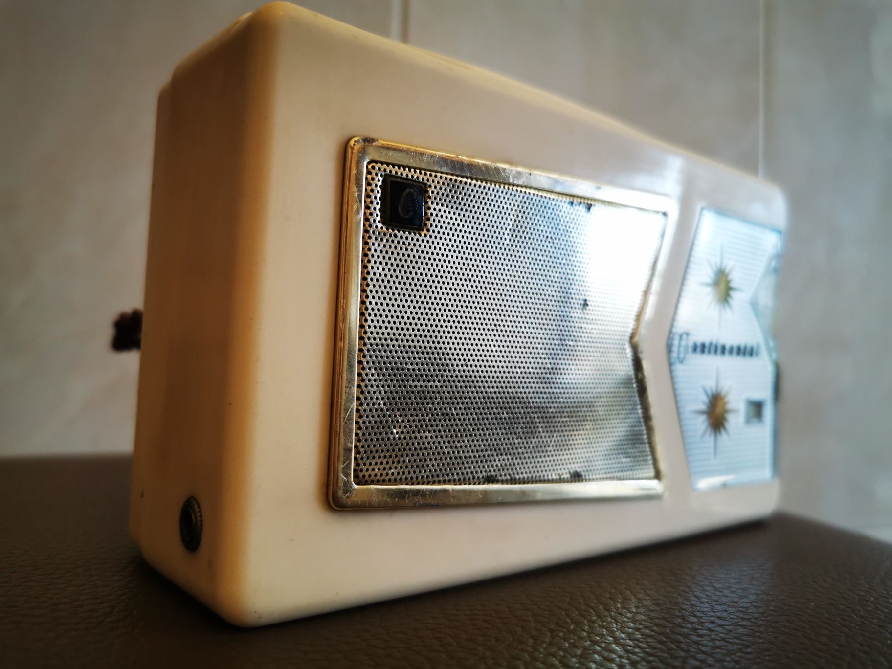 Rádio antigo Continental - made in Japan