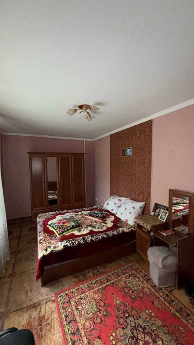 Продам великий будинок для дружньої родини