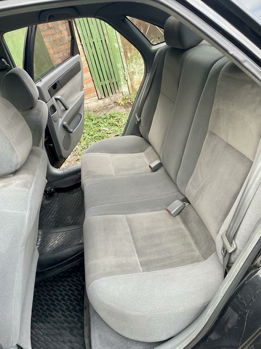 Chevrolet lacetti 2012 рік.в рідній фарбі.