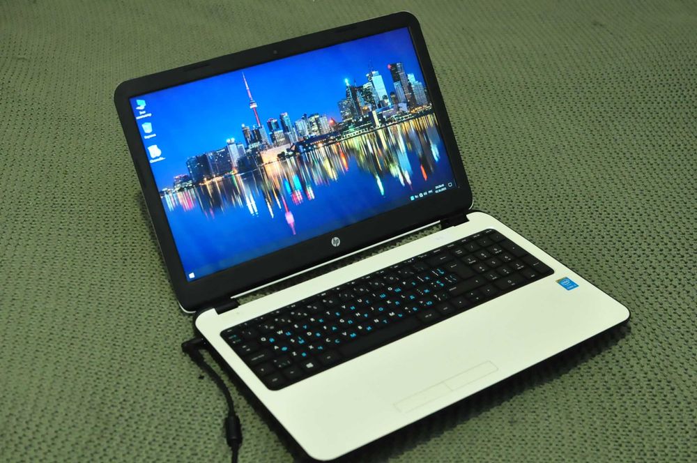 Игровой  ноутбук HP 15  (Core i3 /4Gb/500Gb/video 2Gb)