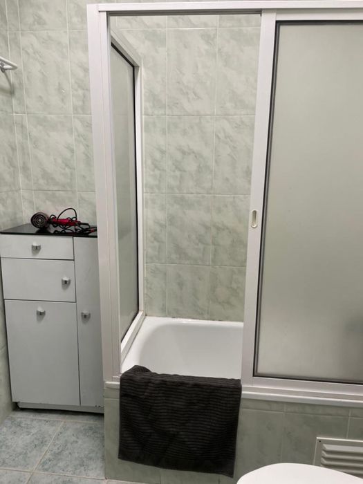 Aluga se Quarto para Casal  em Campolide a 5 min das Amoreiras