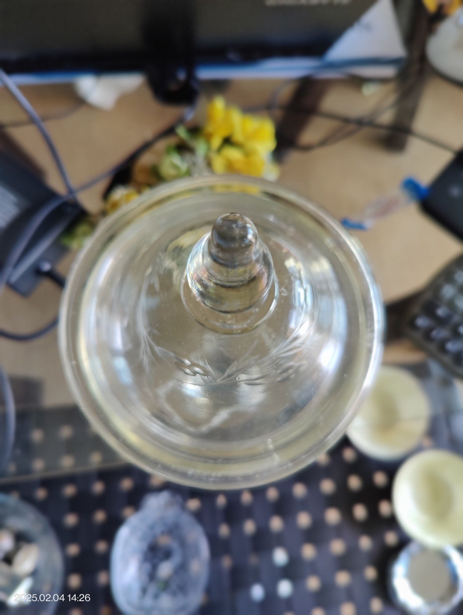 Garrafas de licor e bomboneira