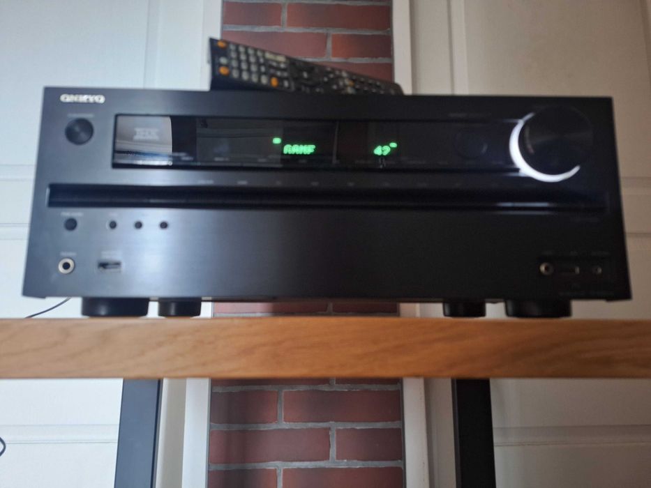amplituner Onkyo TX-NR616