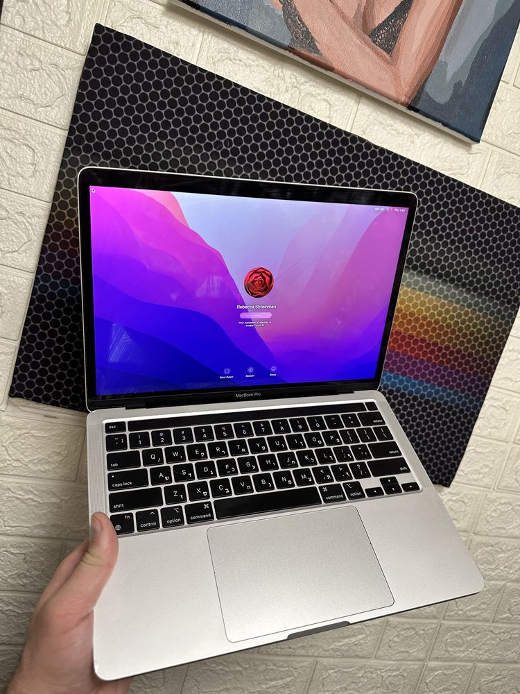 Продам маккбук MacBook Pro 13-inch M1 2020 a2337