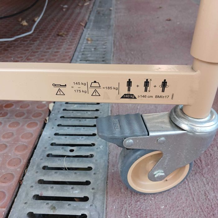 Cama para pesoas  com dificuldade! Vendase