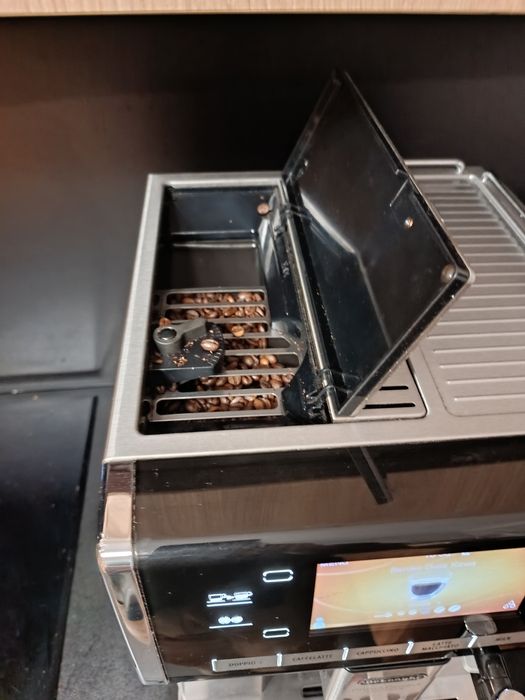 Ekspres DeLONGHI primadonna exclusive