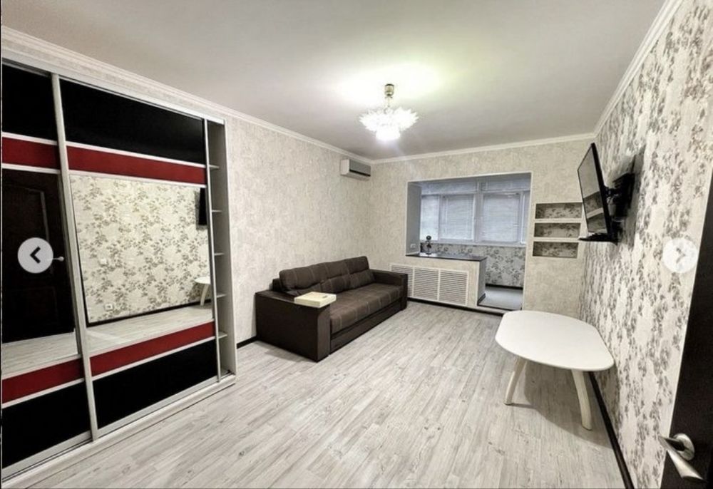 Продается 2-к квартира (пр. Мира. Остановка Театральная)
