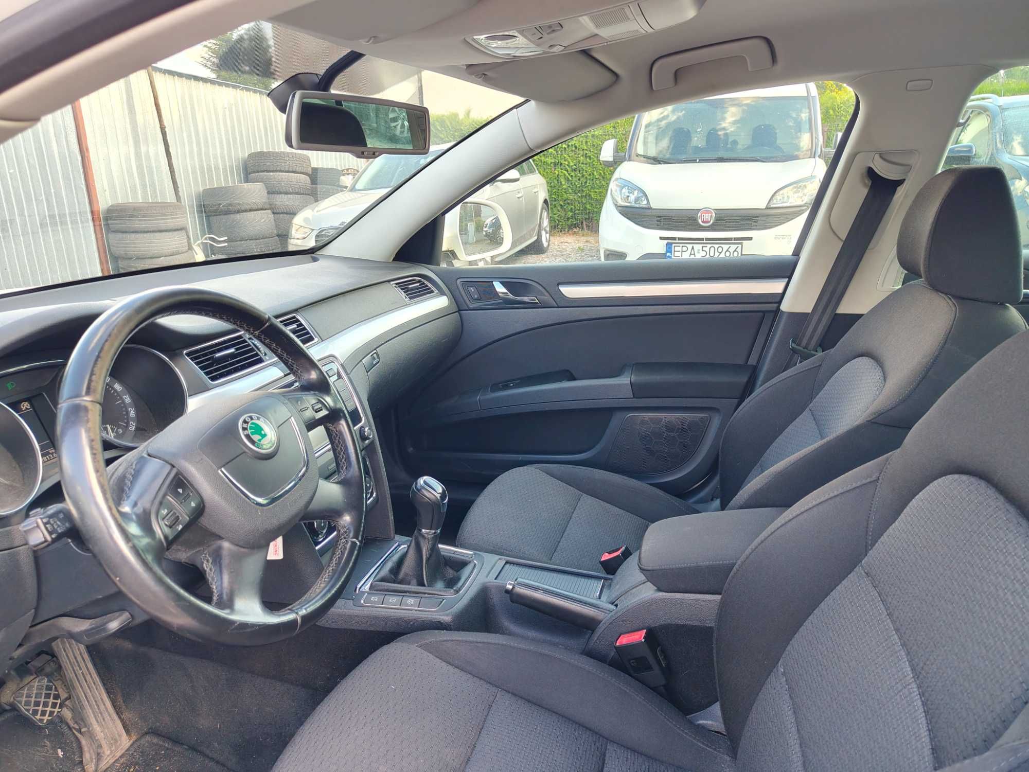 Skoda SuperB 1.6 Diesel 105KM Liftback Uszkodzony Silnik