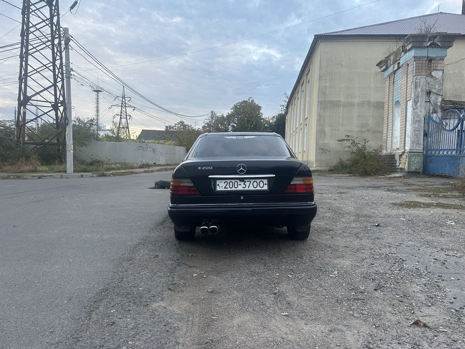 Продам Mersedes-Benz W124 E200