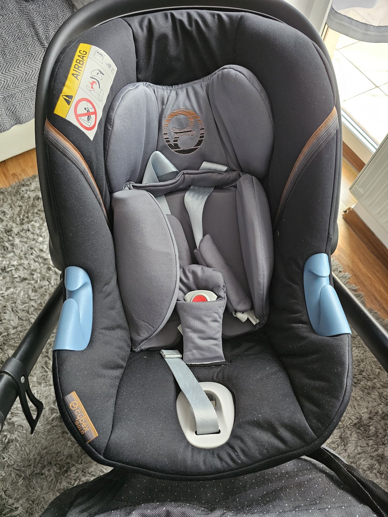 Sprzedam fotelik Cybex Aton M z bazą Cybex Base M