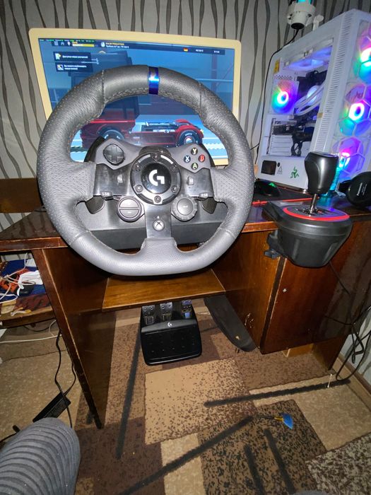 Logitech G923 / shifter TH8S