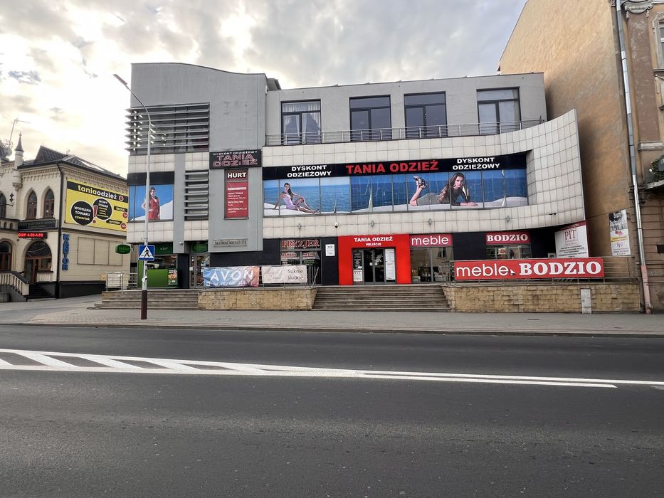 Wynajme lokal handlowo uslugiwy w centrum
