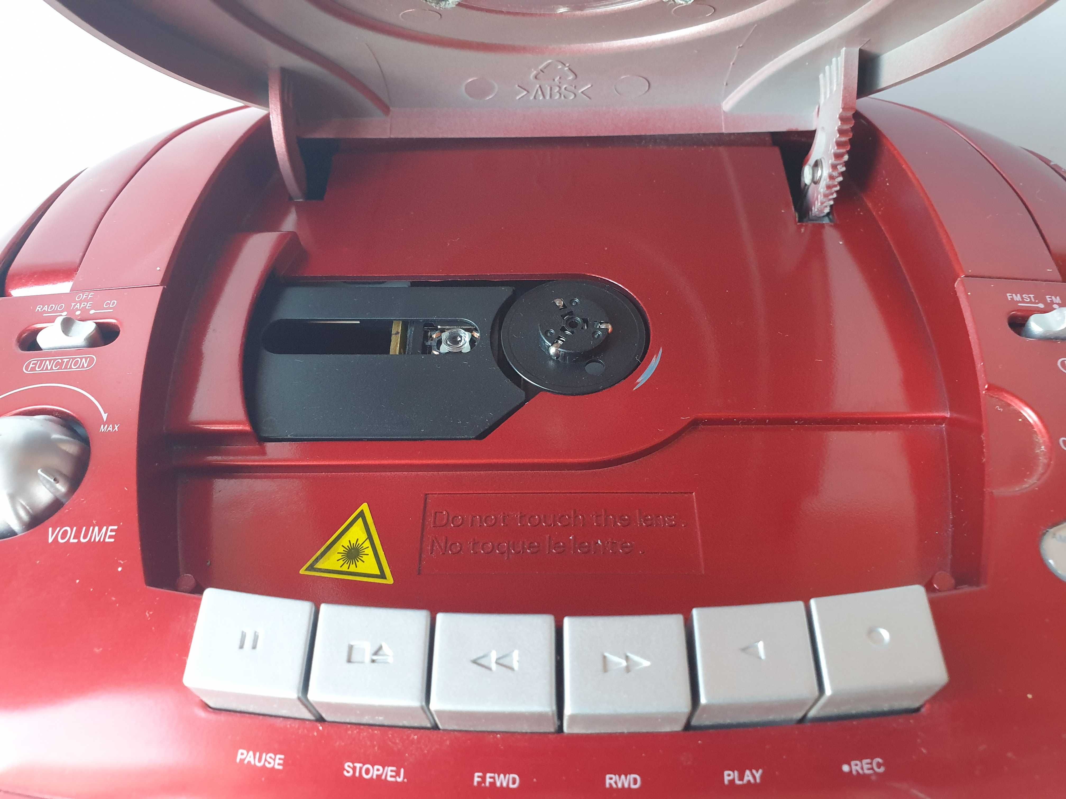 Groov-e Retro Boombox Portable CD, Cassette, Radio Red GVPS813RD
