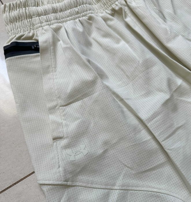 Spodenki Under Armour XS 3/4