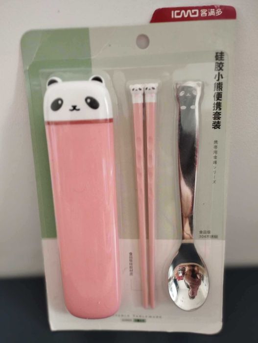 Zestaw przenośnych pałeczek sztućców z etui Różowe