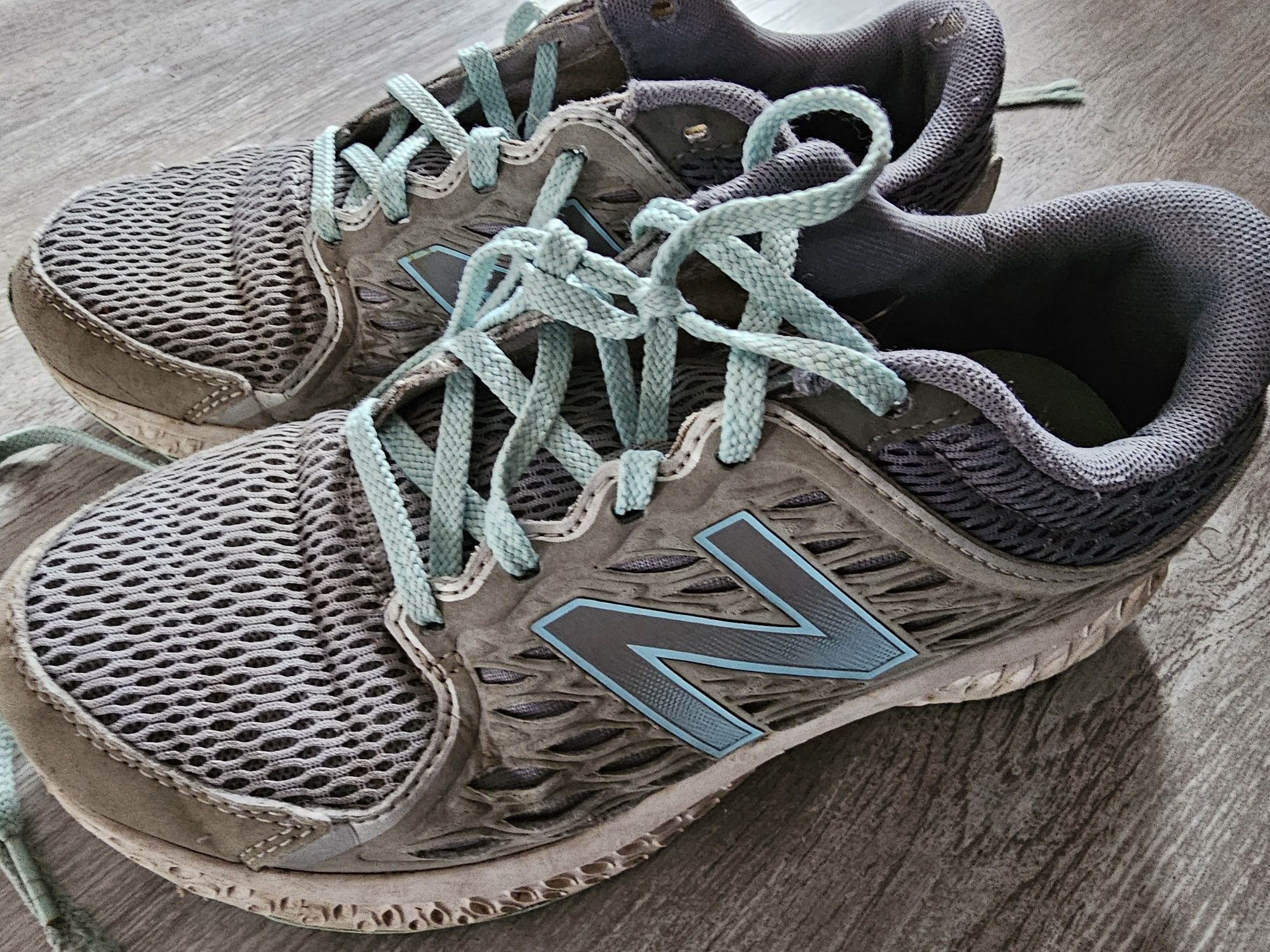 Adidasy New Balance