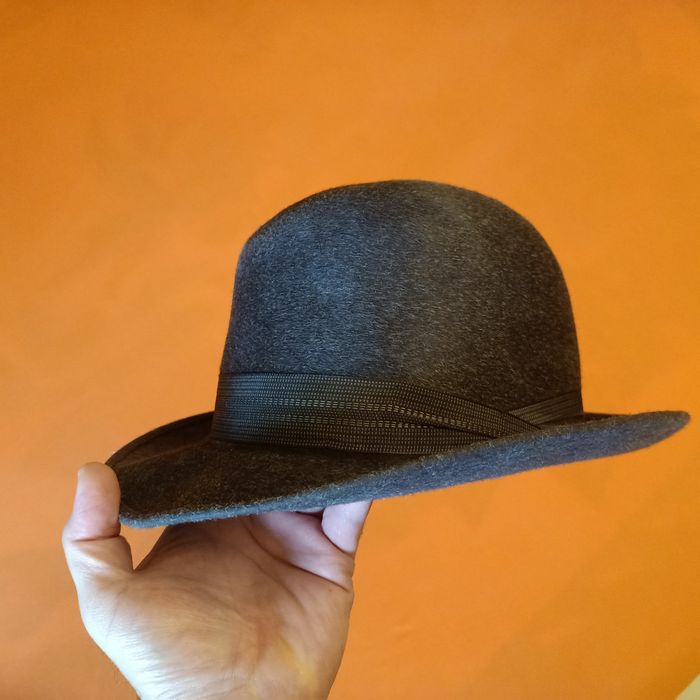 Kapelusz marki Hunter do własnego ułożenia. Rozmiar 57 . Farge 77