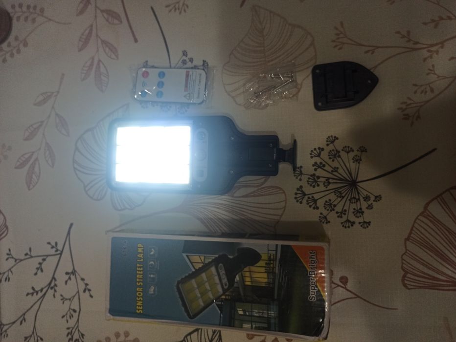 Сонячна вулична лампа