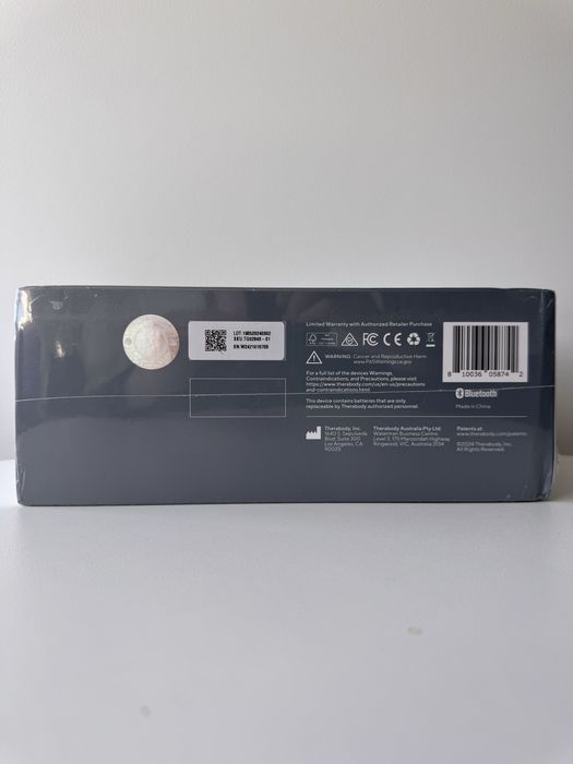 Перкусійний масажер THERABODY Theragun Relief і Theragun Prime