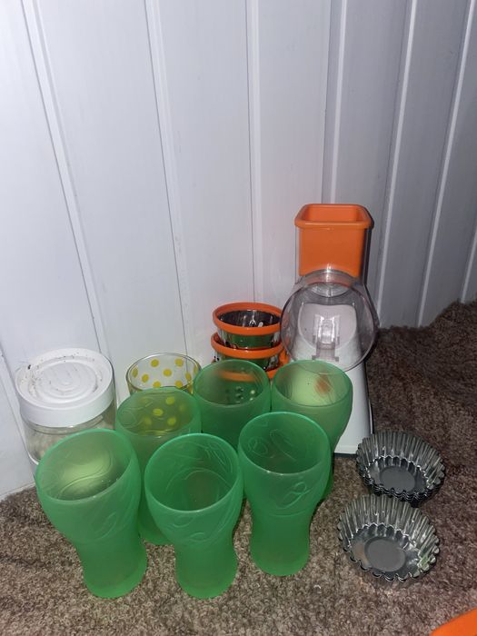 Продам посуд, стакани, бокали, кружки, столові прибори.