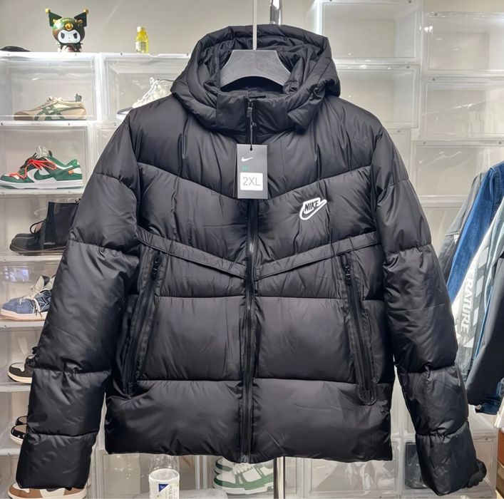 Куртка найк чоловіча Nike чорна