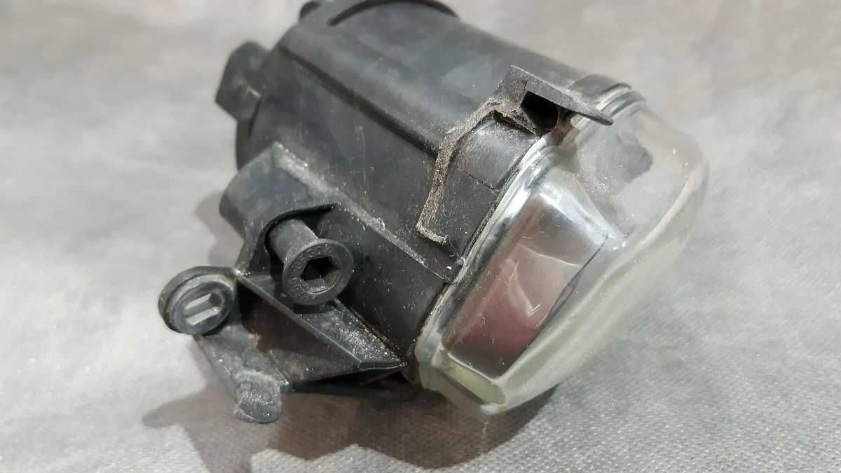 Audi A4 B5 99 - 01 , wersja po lifcie halogen lewy .