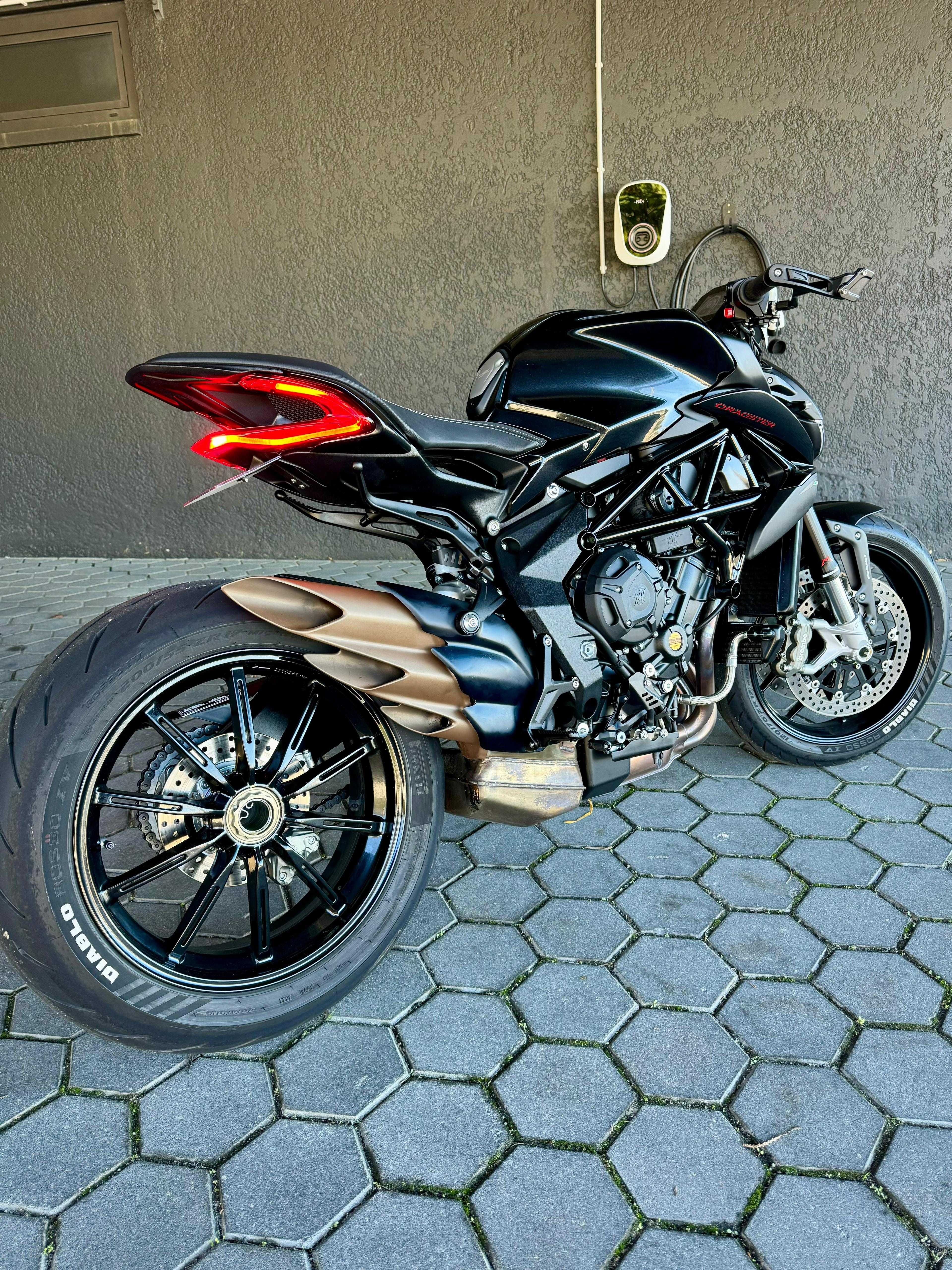 MV Agusta Dragster R 2024