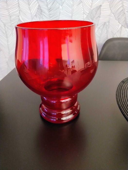 Wazon szklany czerwony
