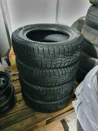Резина зимняя, шины Roadstone R 15 195/65