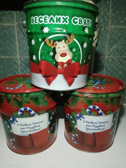 Подарункові відеречка під подарунки