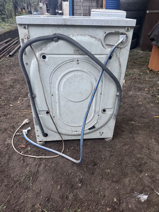 Продам стиральную машинку