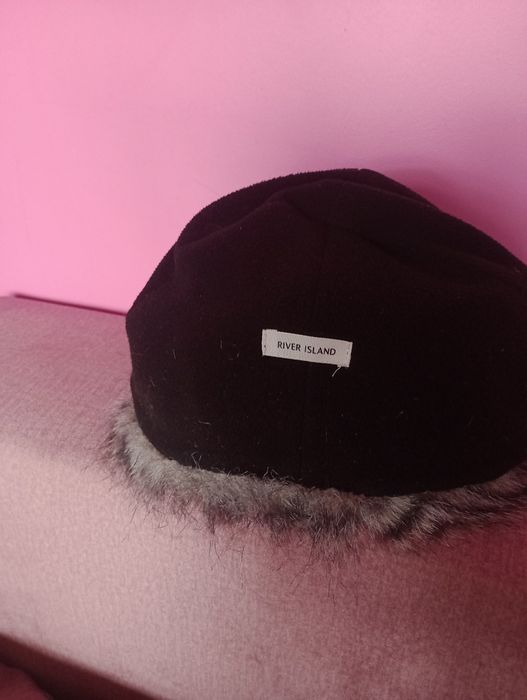 Firmowa czapka sowa .