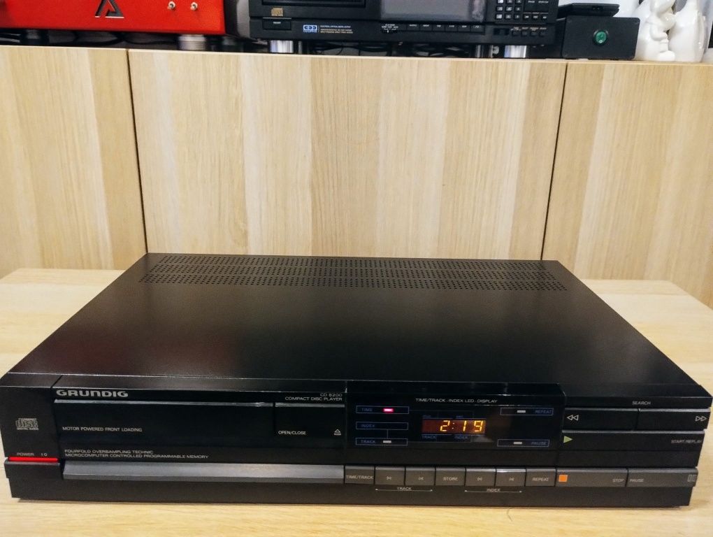 Grundig CD 8200 - odtwarzacz CD TDA 1541