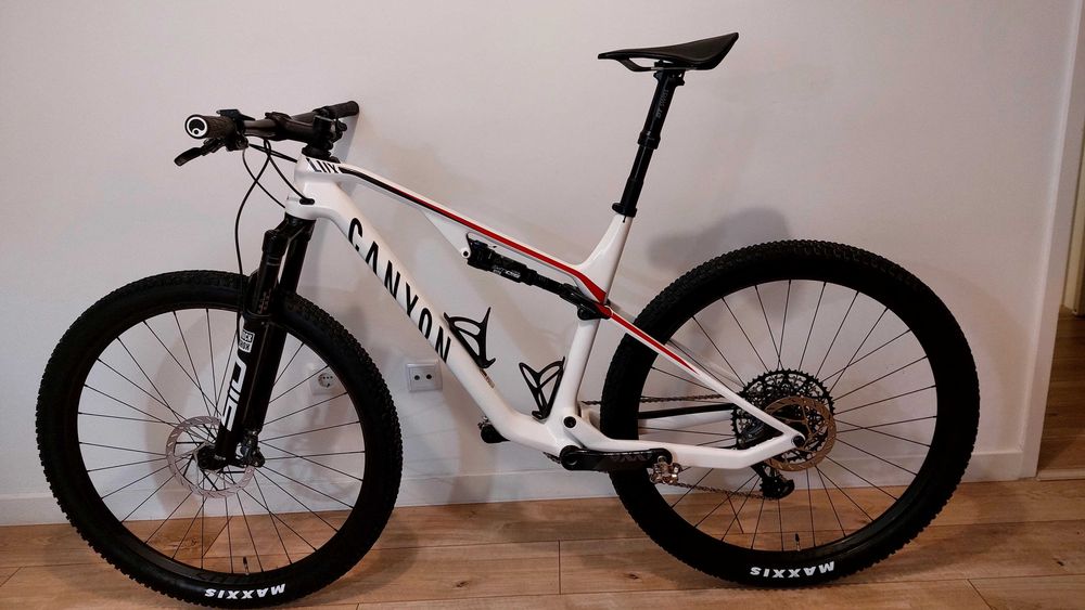 Canyon Lux CF 6 Carbono - Sram XX1 SL AXS - Tam L - Roda 29" -