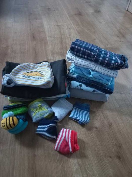 Zestaw ubranek dla chłopca 62/68