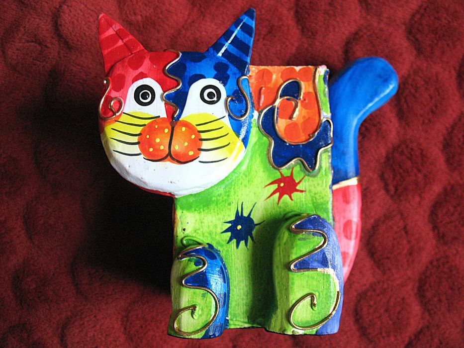 Kot -  Pojemnik na ołówki - drewno albesia - 12 x 13 x 8 cm