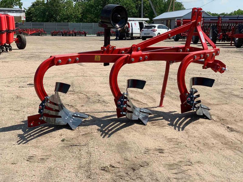 Плуг 3 корпуса ексцентричний UNLU Деметра перьевой отвал МТЗ 80 МТЗ 82