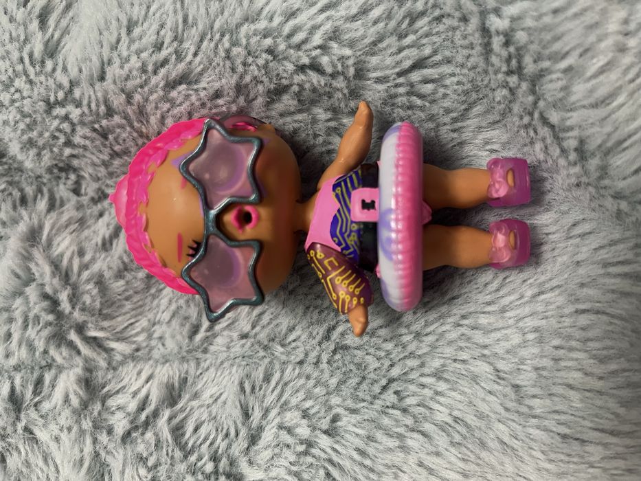 Кукла Lol колекційна з кругом та окулярами