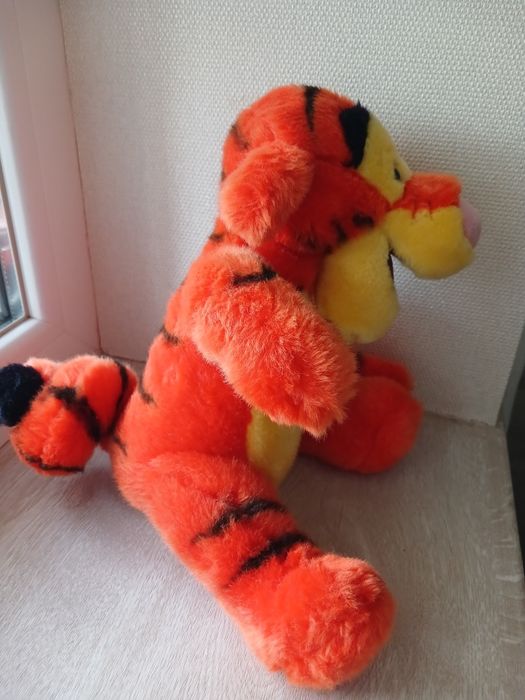 Ведмідь середня ,м'яка  нова іграшка.