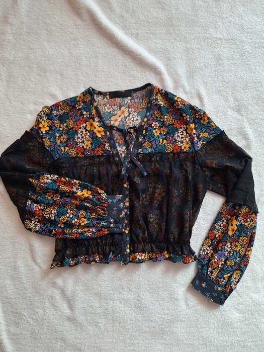 Krótka bluzka Reserved