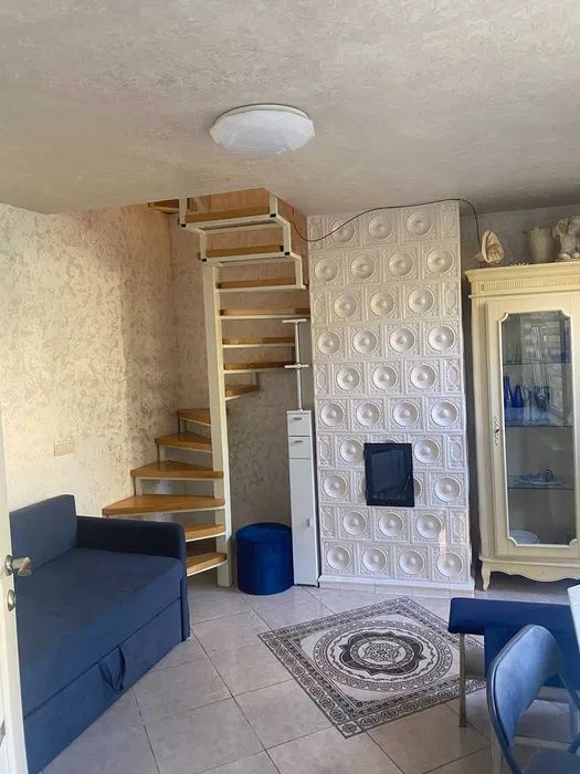 Здається в оренду кухня студія та спальня по вул.Окружна