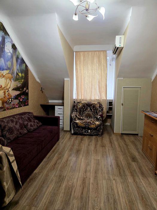 Продам кімнату у гуртожитку, Освіти 18, поруч КНУБА