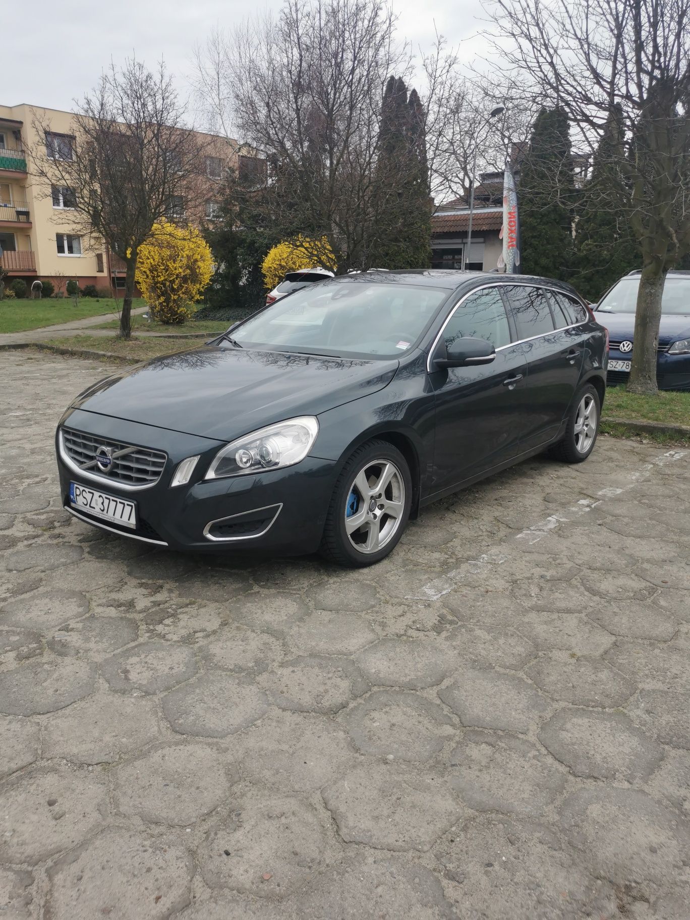 Volvo V60 Summum 2011r