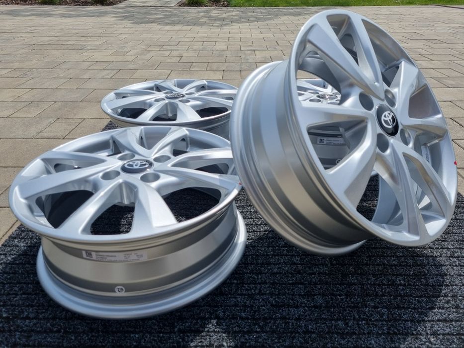 Toyota Yaris 15 " Aygo IQ alufelgi 4x100 Felgi nowe srebrny połysk
