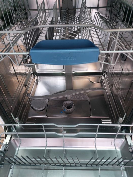 Посудомийна машина посудомийка посудомойка Bosch 60см окремостояча