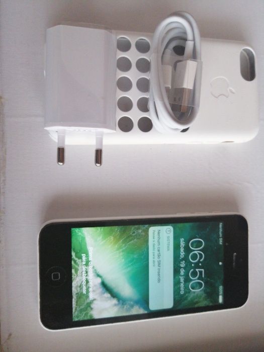 iPhone 5C in excellent condition (NOS)64564204577411123