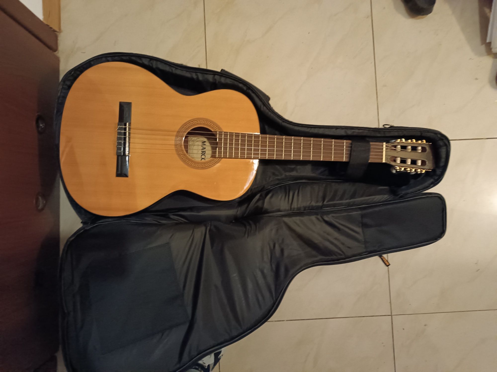 Gitara klasyczna Marco z pokrowcem